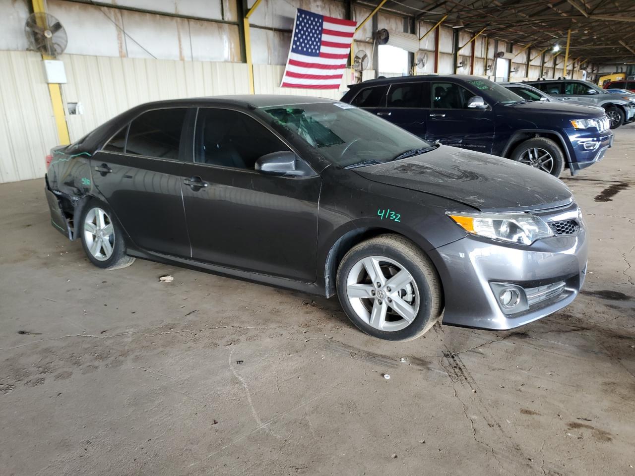 2014 Toyota Camry - Image 4