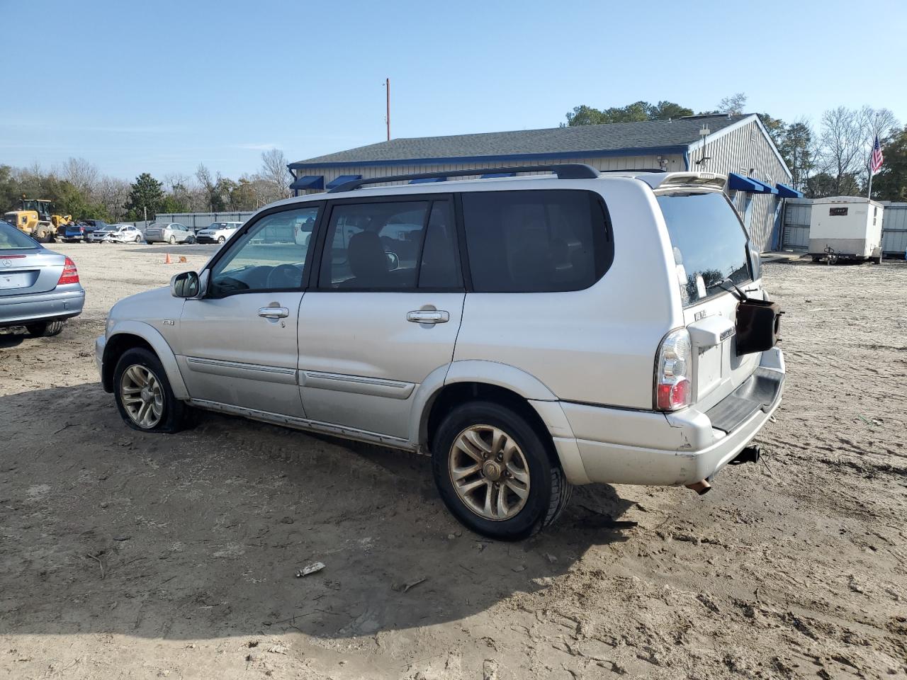 2004 Suzuki XL7 - Image 2