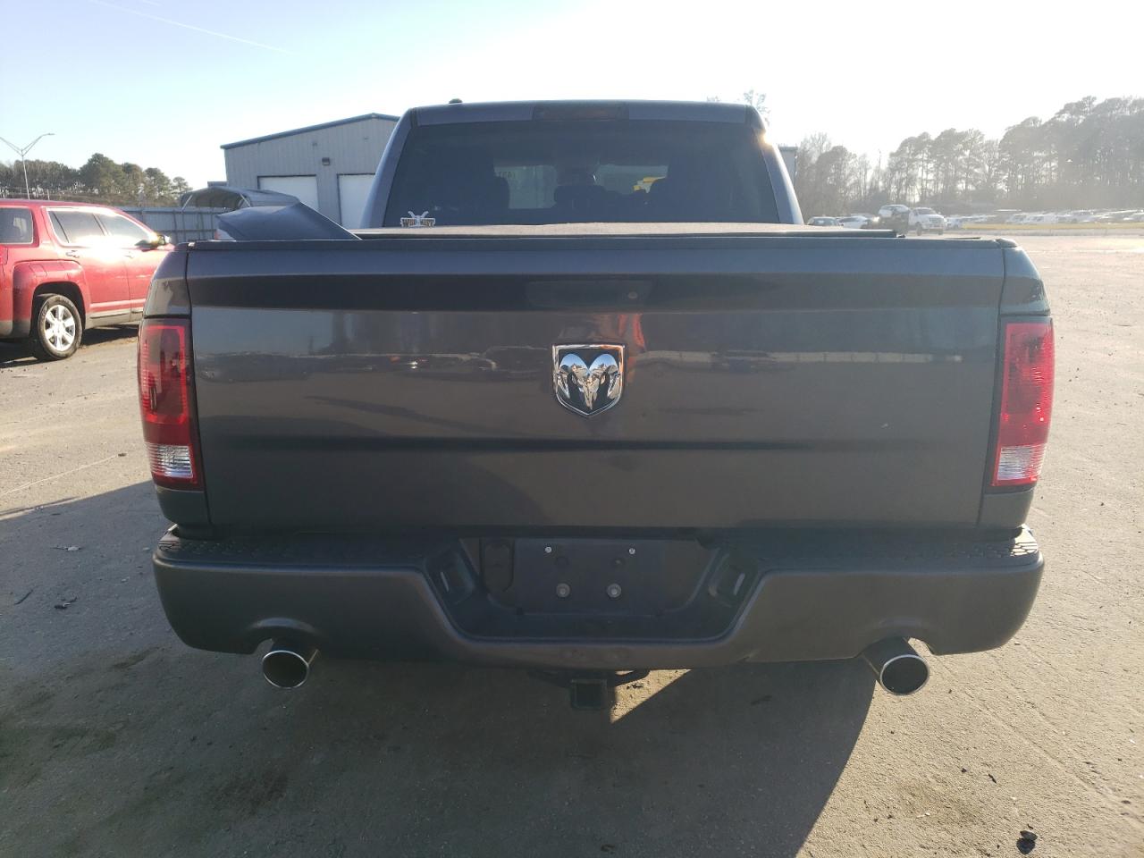2015 RAM 1500 - Image 6