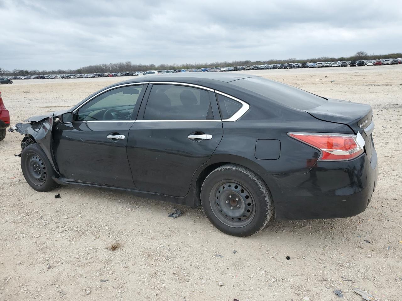 2015 Nissan Altima - Image 2
