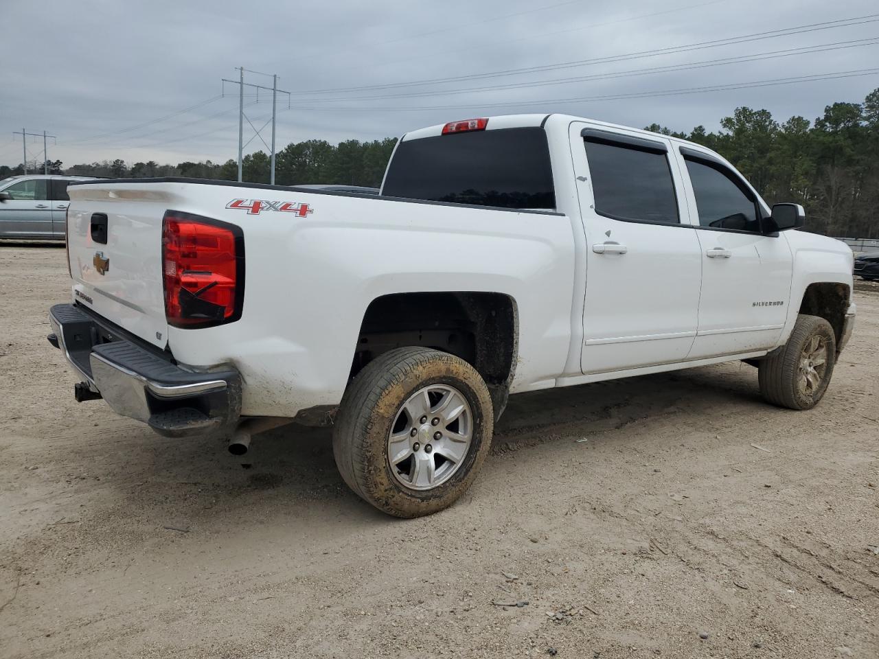 2015 Chevrolet Silverado - Image 3