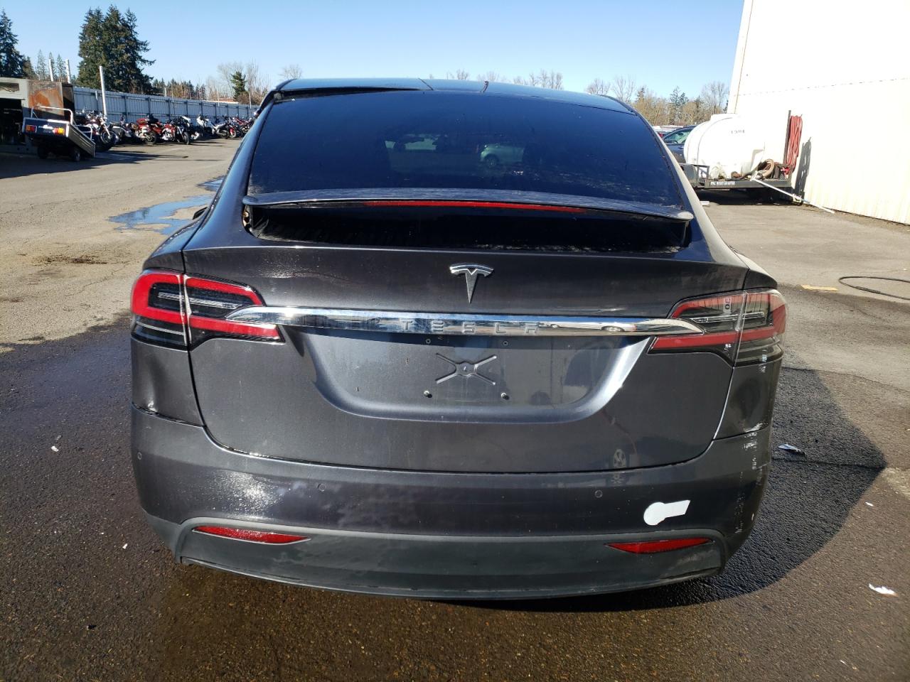 2018 Tesla Model X VIN: 5YJXCBE28JF091047 Lot: 44817815