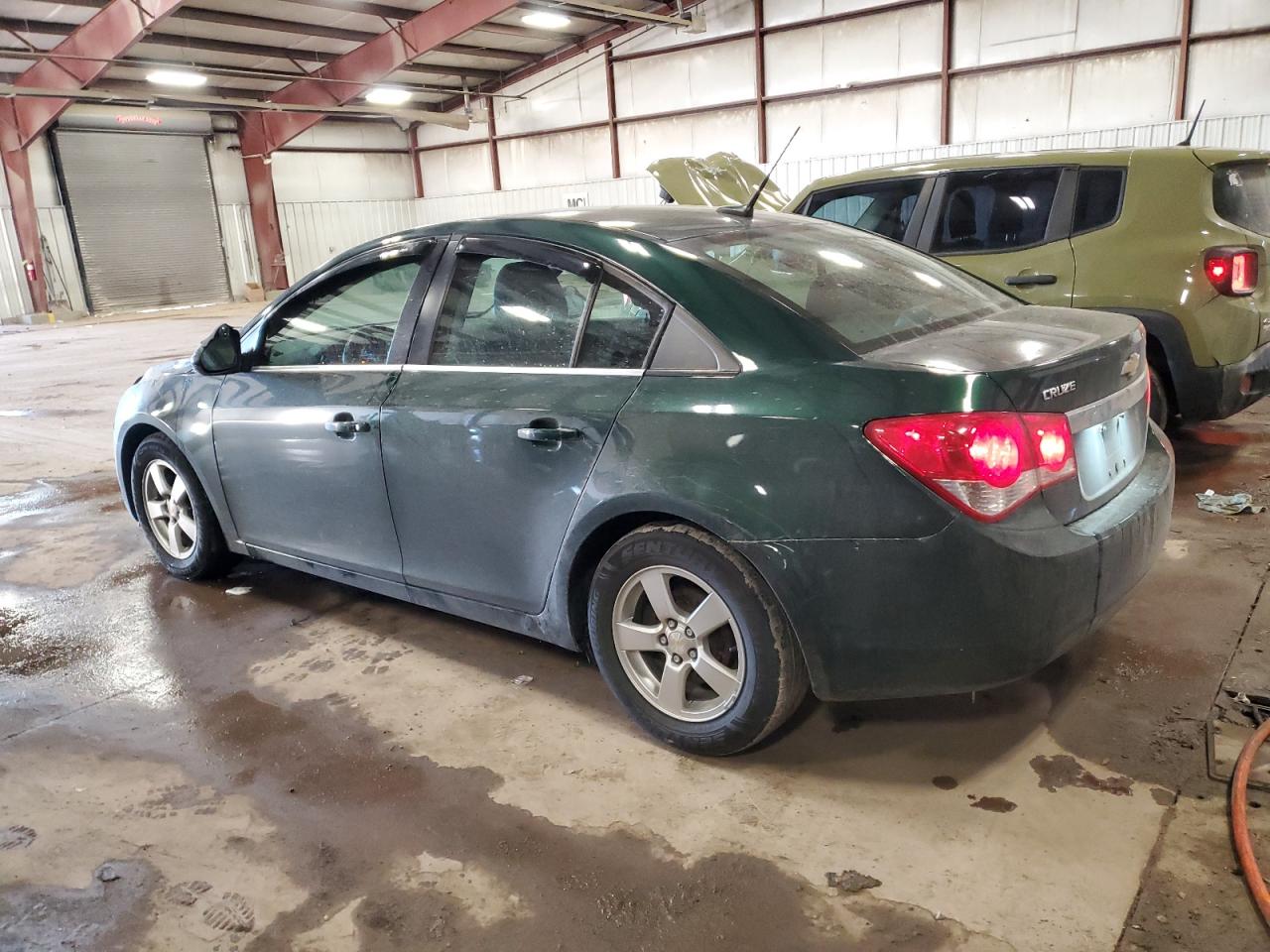 2014 Chevrolet Cruze - Image 2
