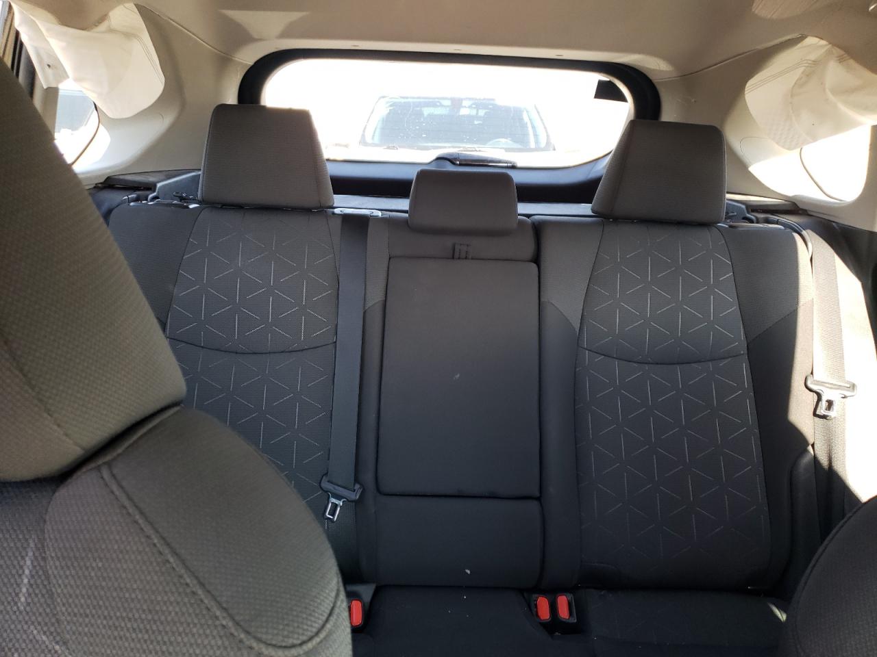 2021 Toyota RAV 4 - Image 10