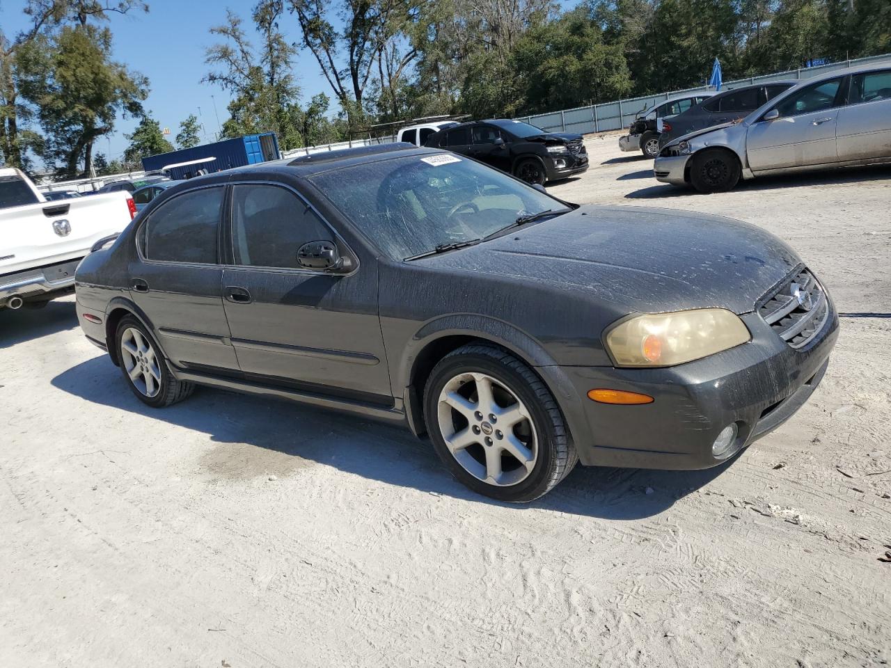 2002 Nissan Maxima - Image 4