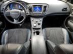 2016 Chrysler 200 S للبيع في Dyer، IN - Side
