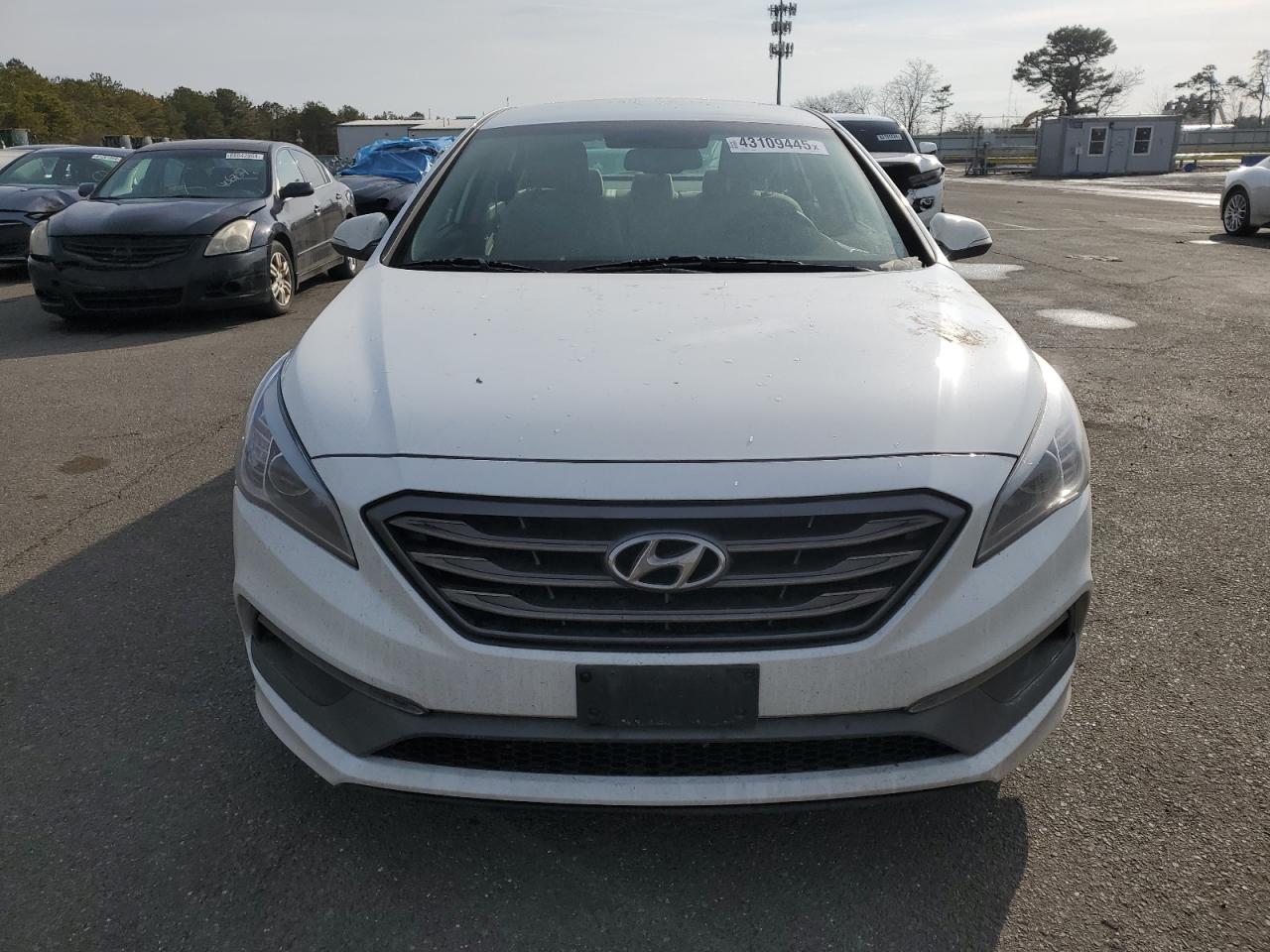 2016 Hyundai Sonata - Image 5