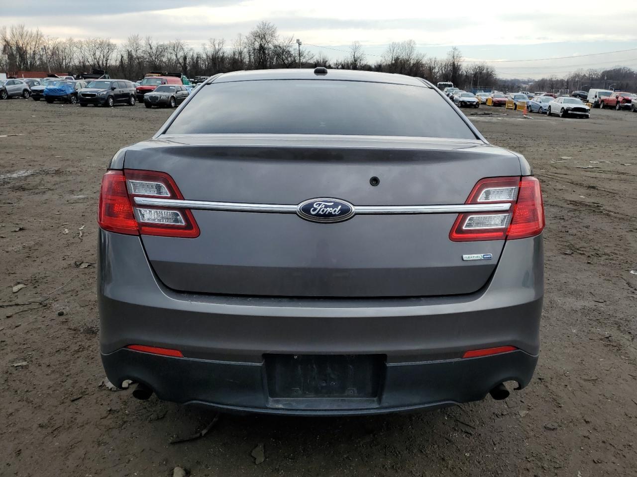 2013 Ford Taurus - Image 6
