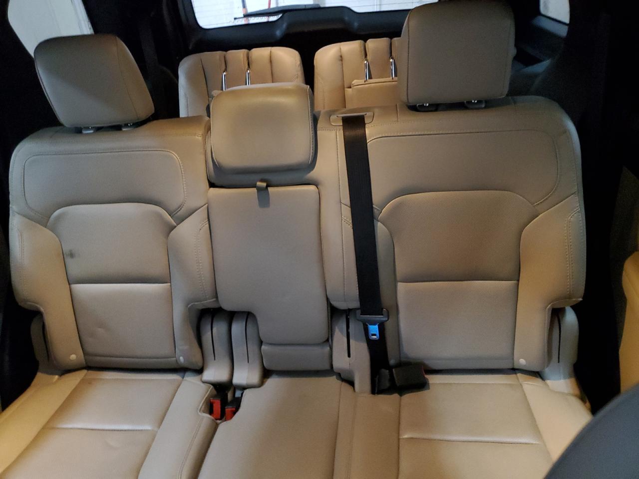 2019 Ford Explorer - Image 10