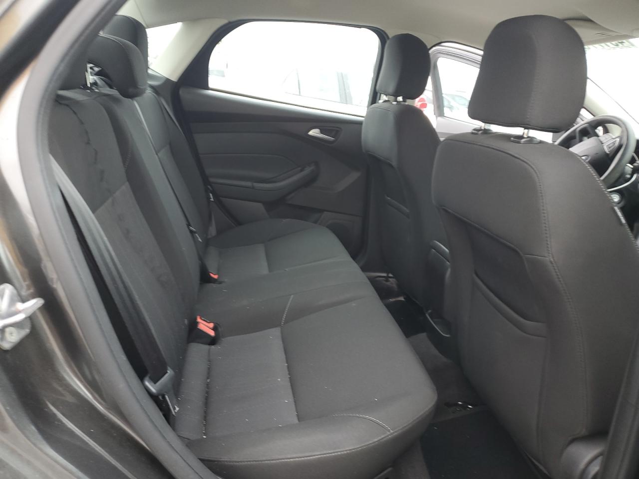 2016 Ford Focus - Image 10