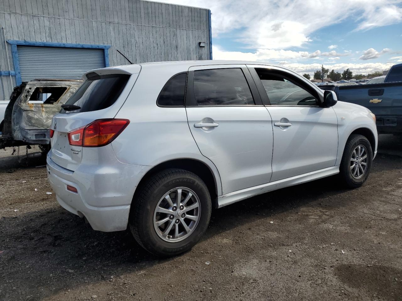 2012 Mitsubishi Outlander - Image 3