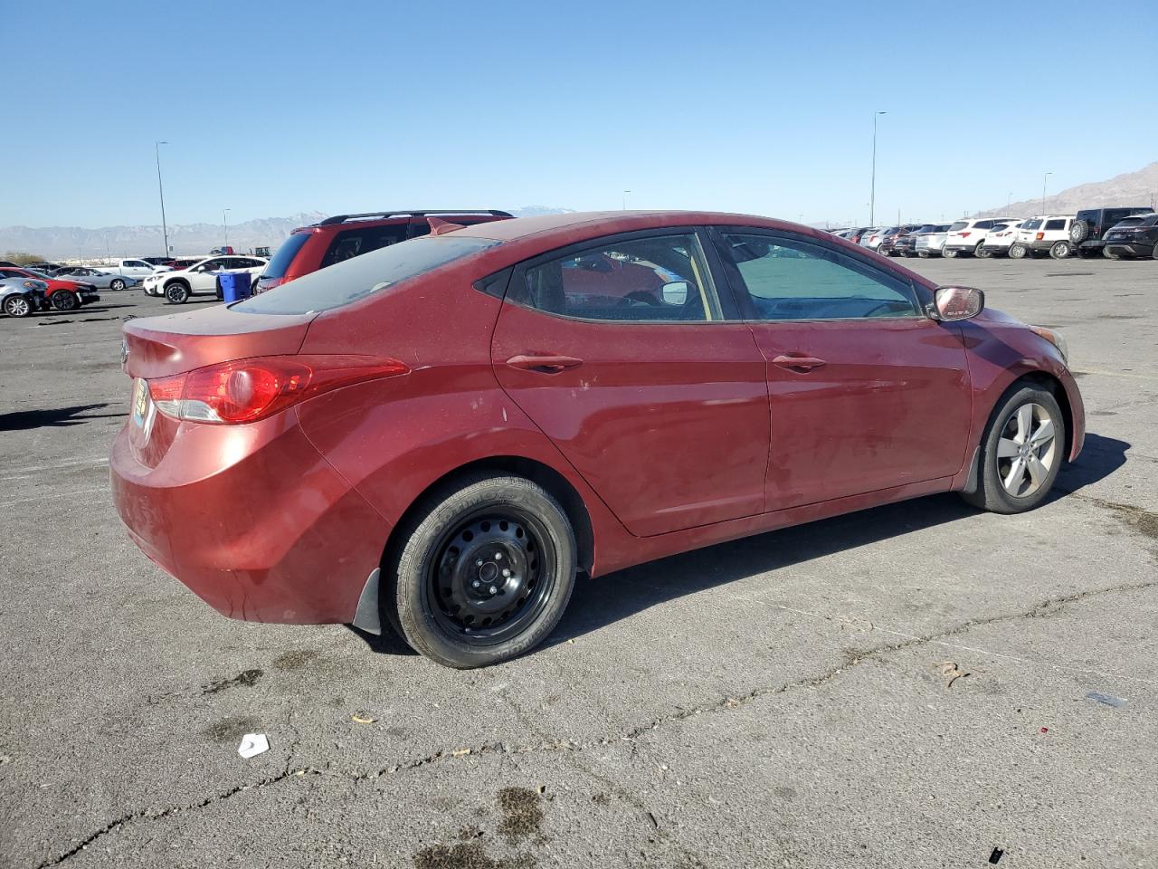 2013 Hyundai Elantra - Image 3