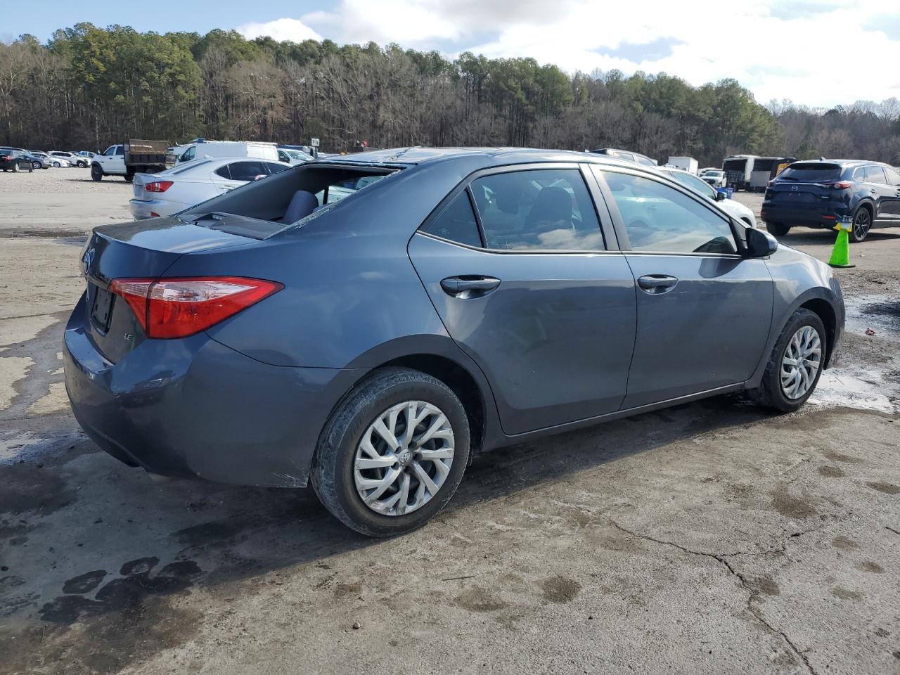 2019 Toyota Corolla - Image 3
