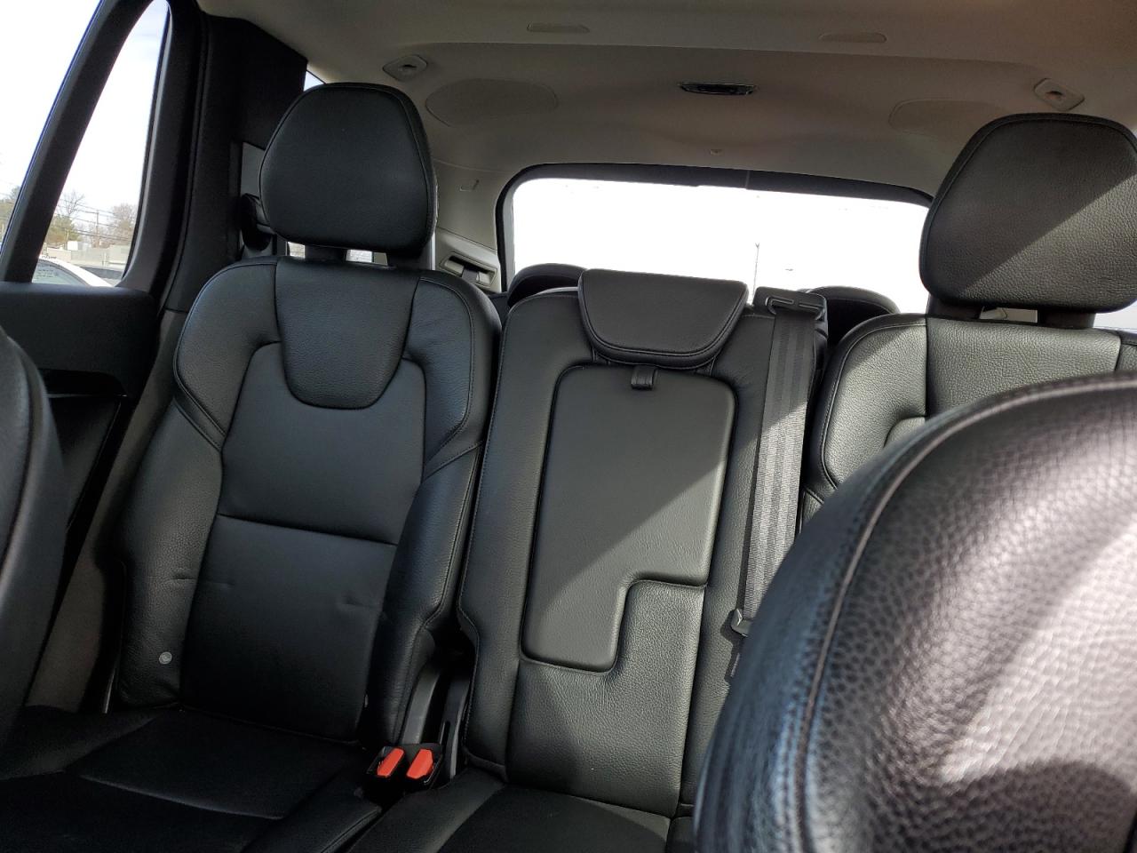 2016 Volvo XC90 - Image 10