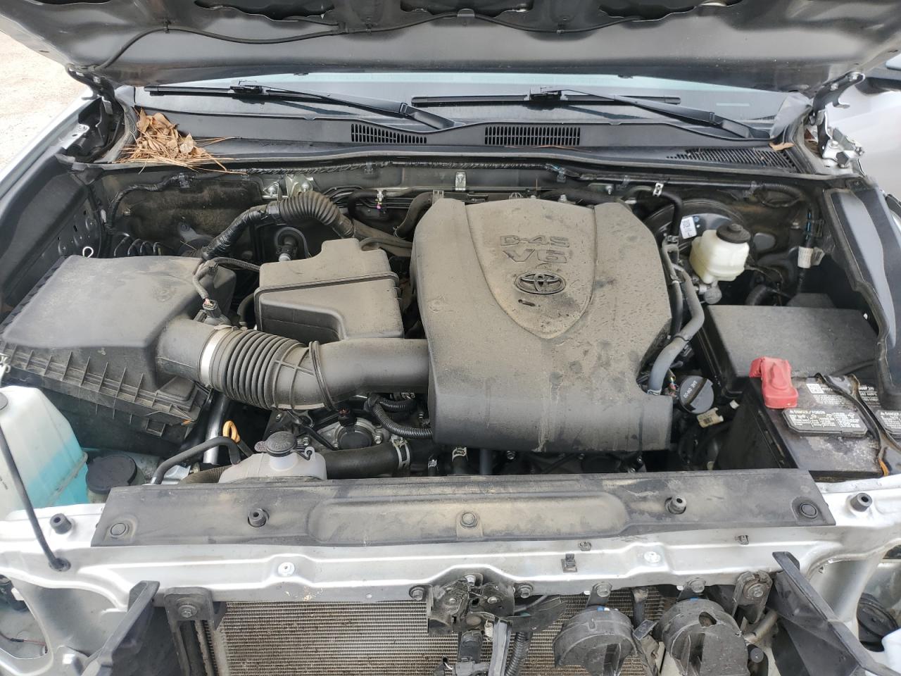 2022 Toyota Tacoma - Image 11