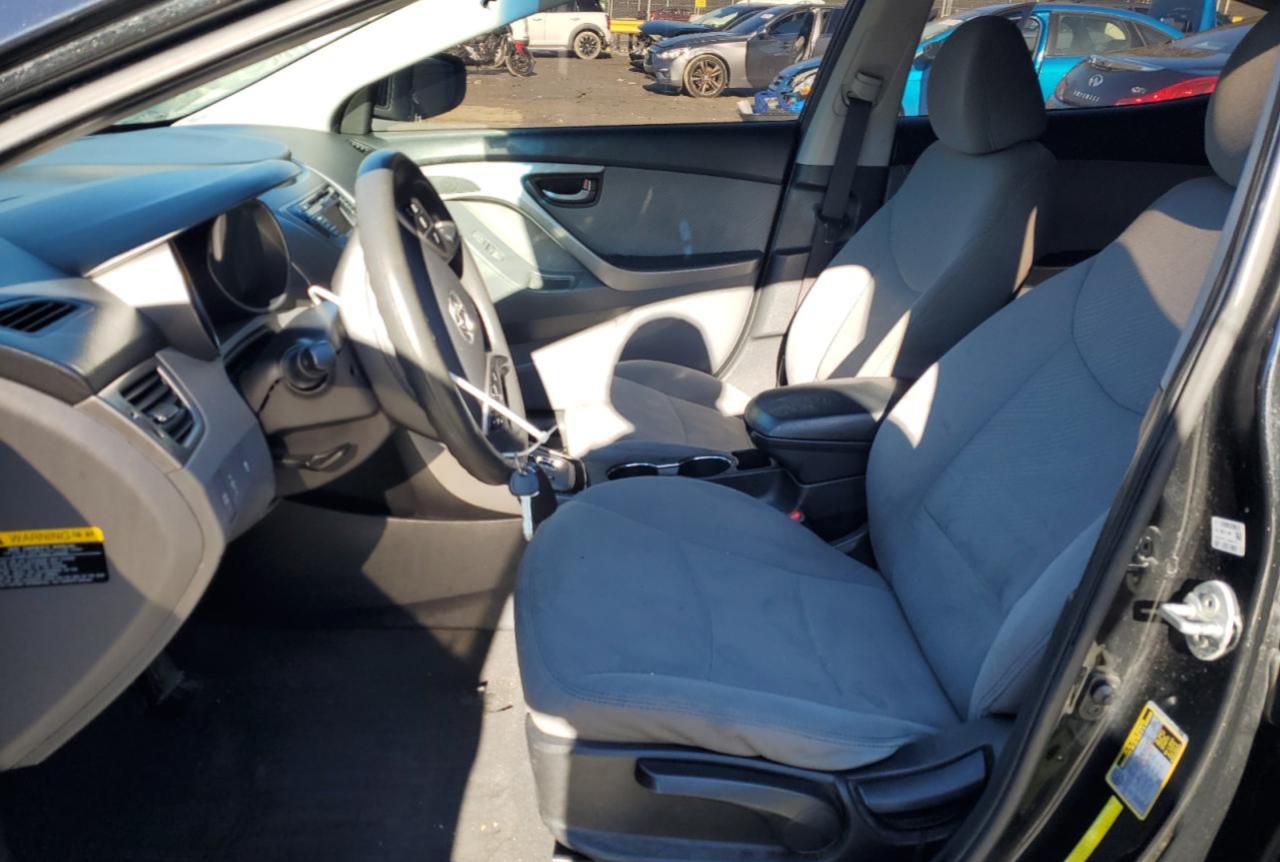 2013 Hyundai Elantra - Image 7