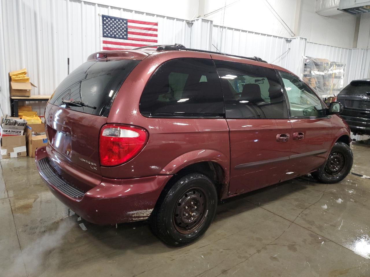 2003 Chrysler Voyager - Image 3