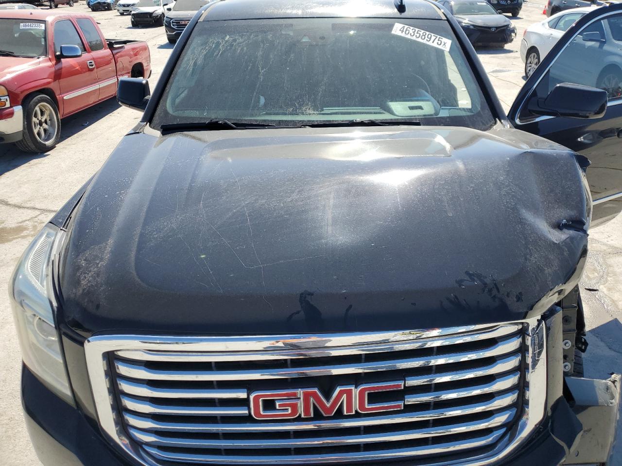 2017 GMC Yukon - Image 13