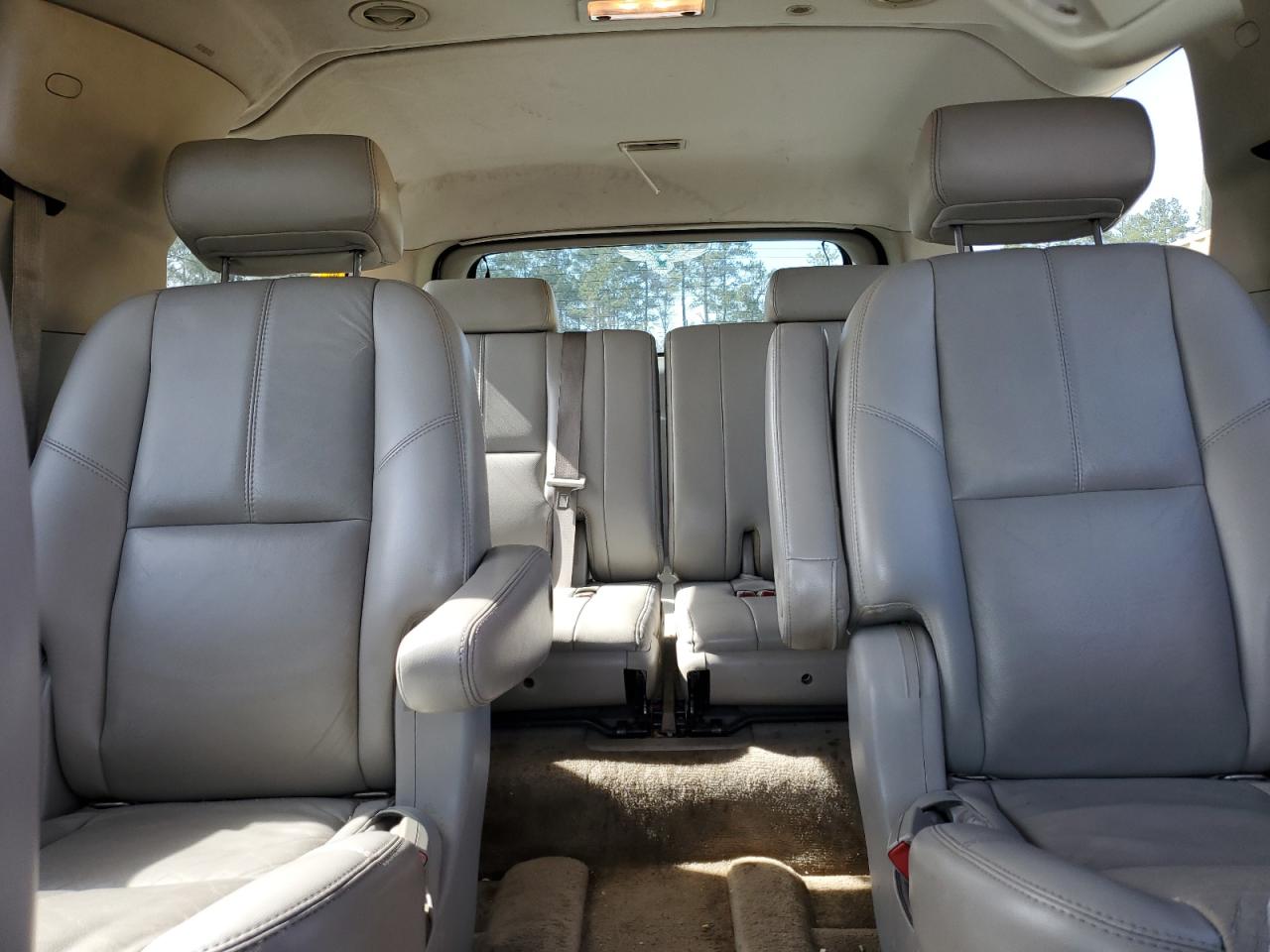 2007 GMC Yukon - Image 10