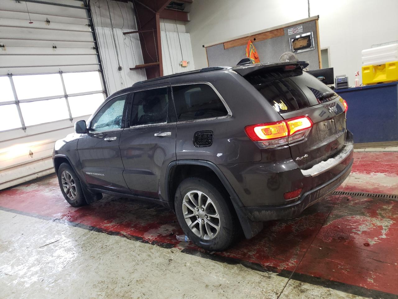 2015 Jeep Grand Cherokee - Image 2