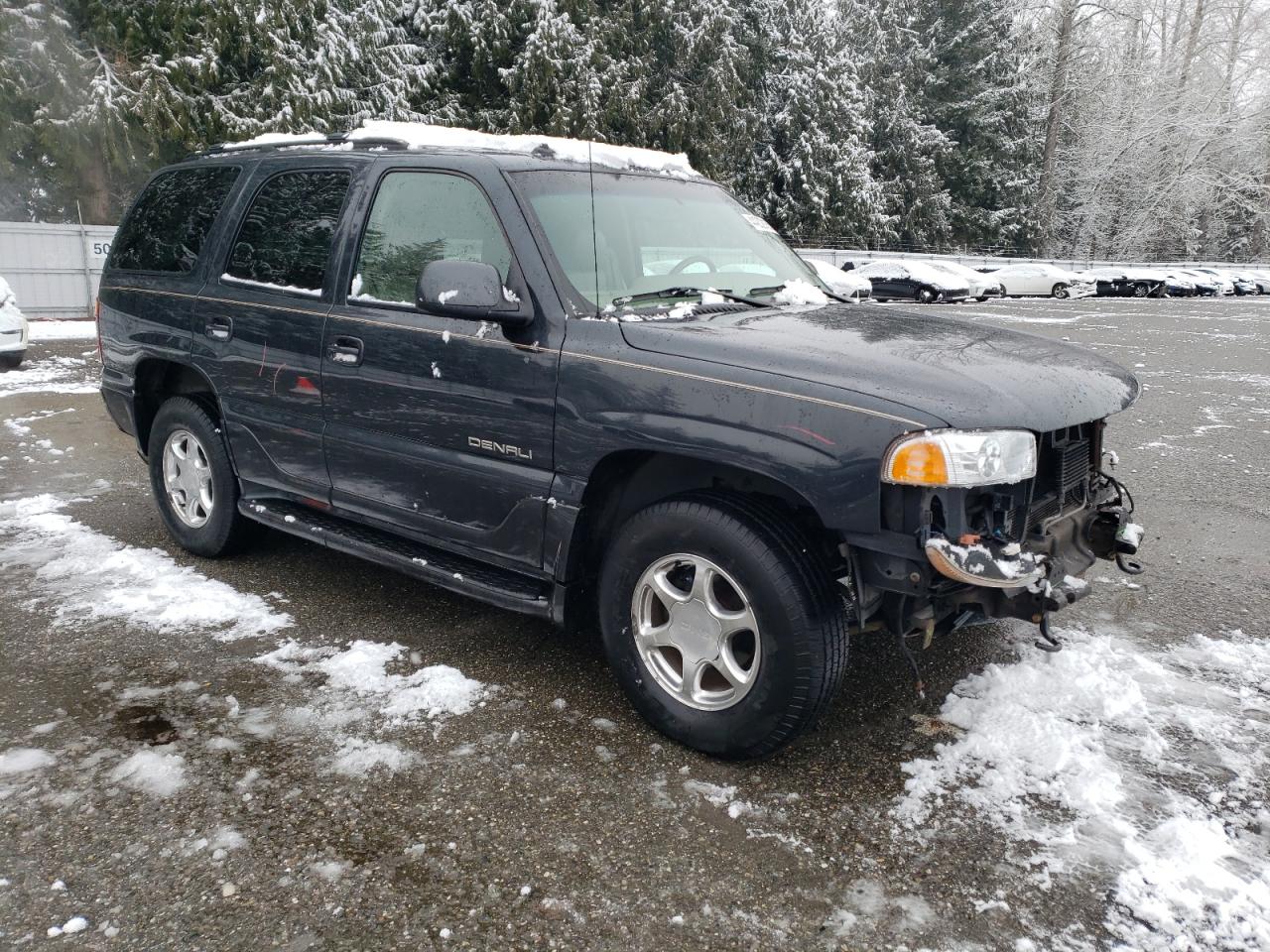 2003 GMC Yukon - Image 4
