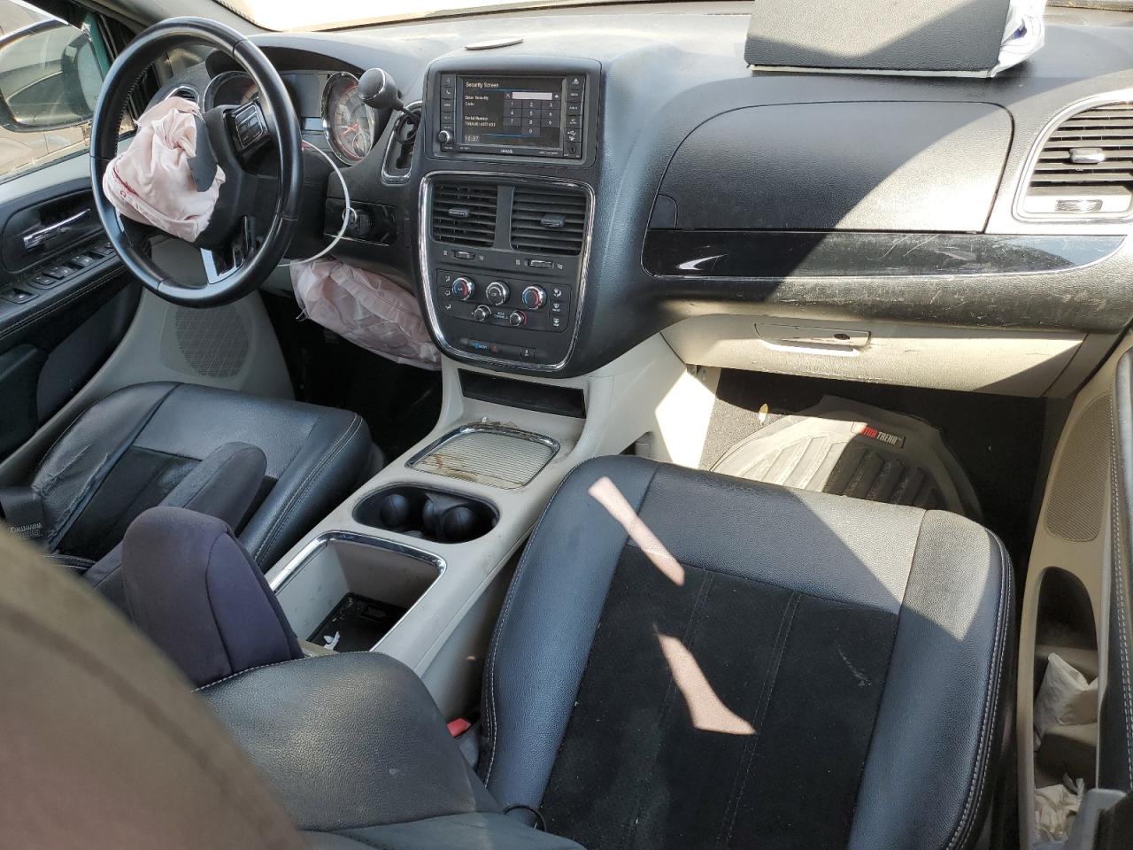 2018 Dodge Caravan - Image 8