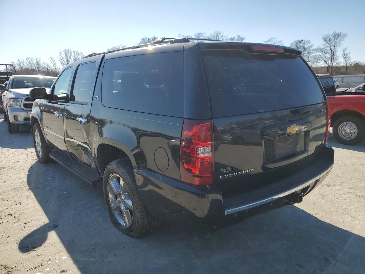 2014 Chevrolet Suburban - Image 2
