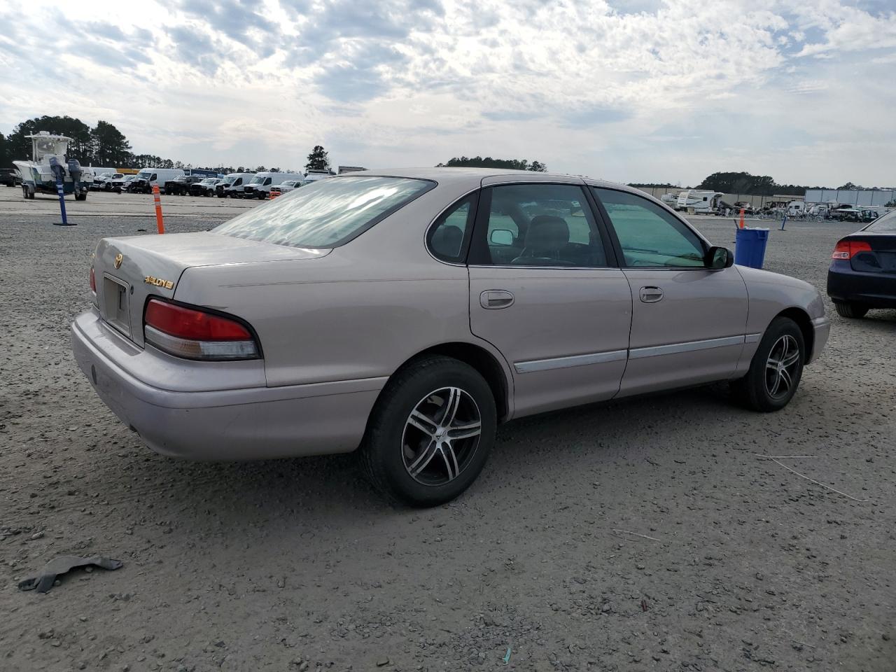 1997 Toyota Avalon - Image 3