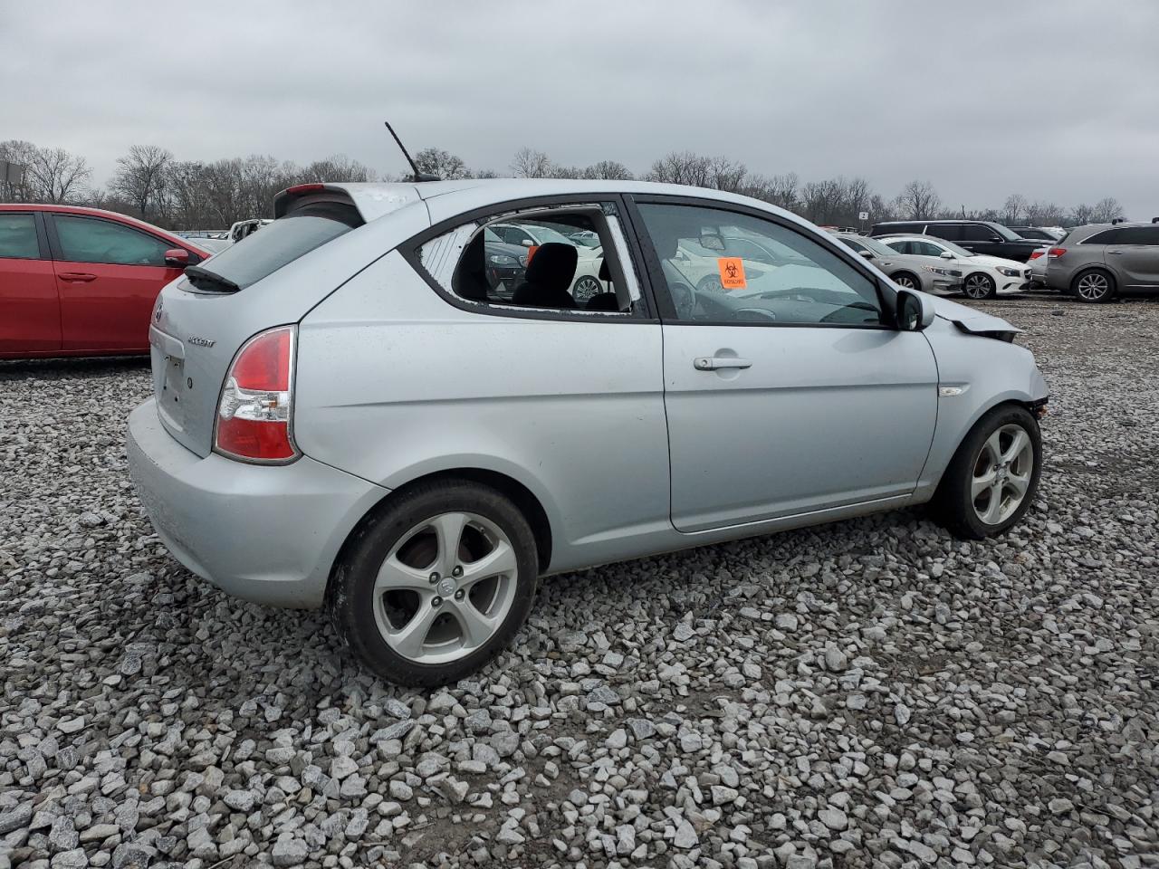 2010 Hyundai Accent - Image 3