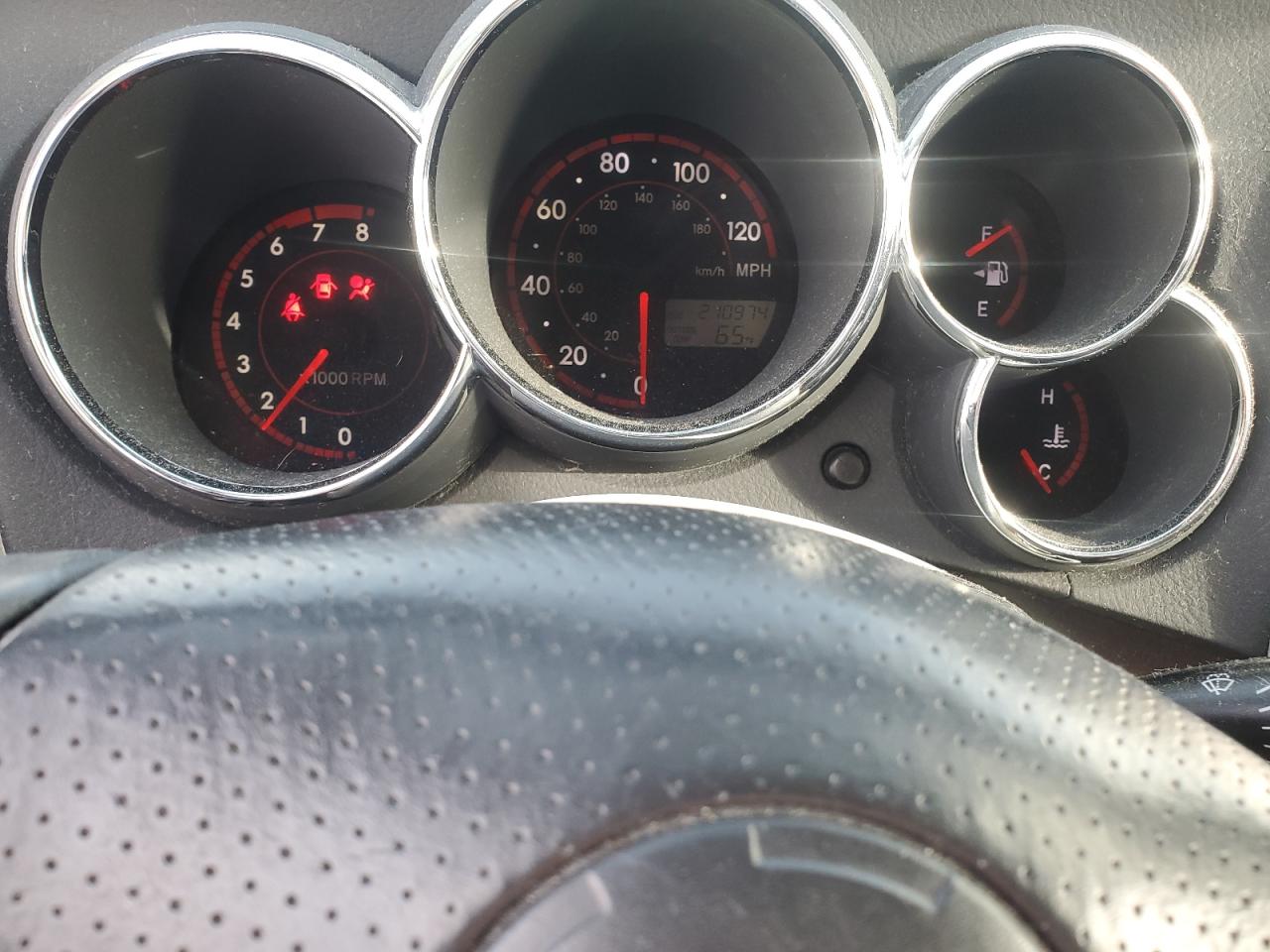 2006 Pontiac Vibe - Image 9