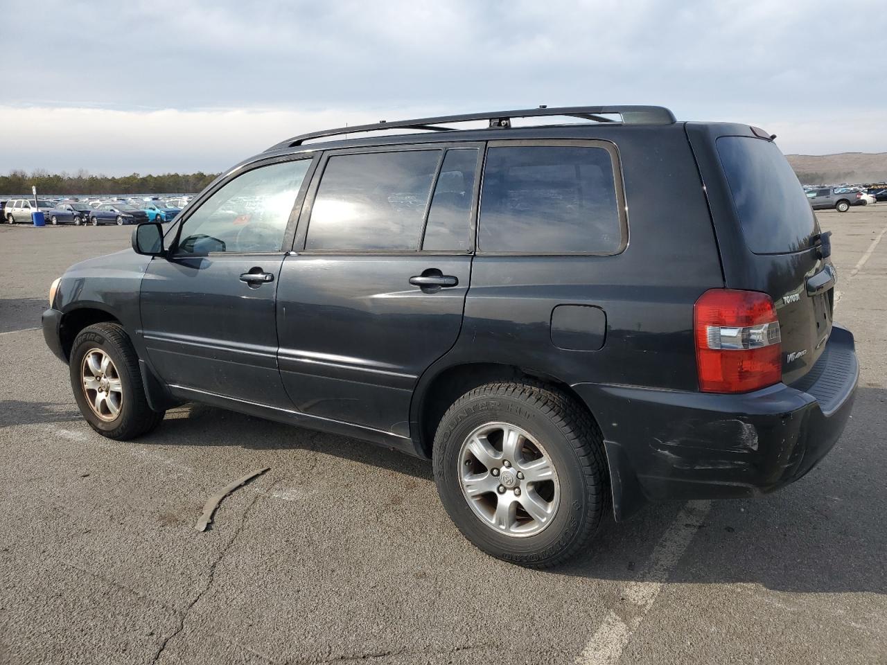 2005 Toyota Highlander - Image 2