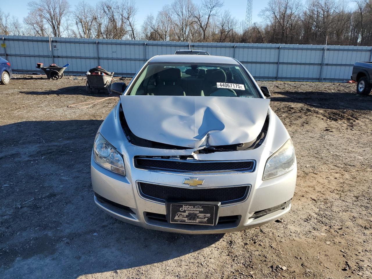 2011 Chevrolet Malibu - Image 5