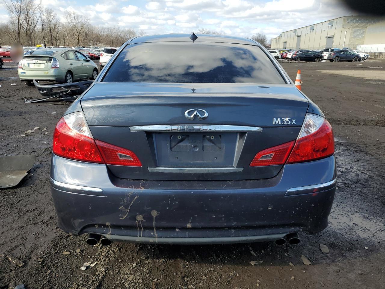 2008 Infiniti M - Image 6