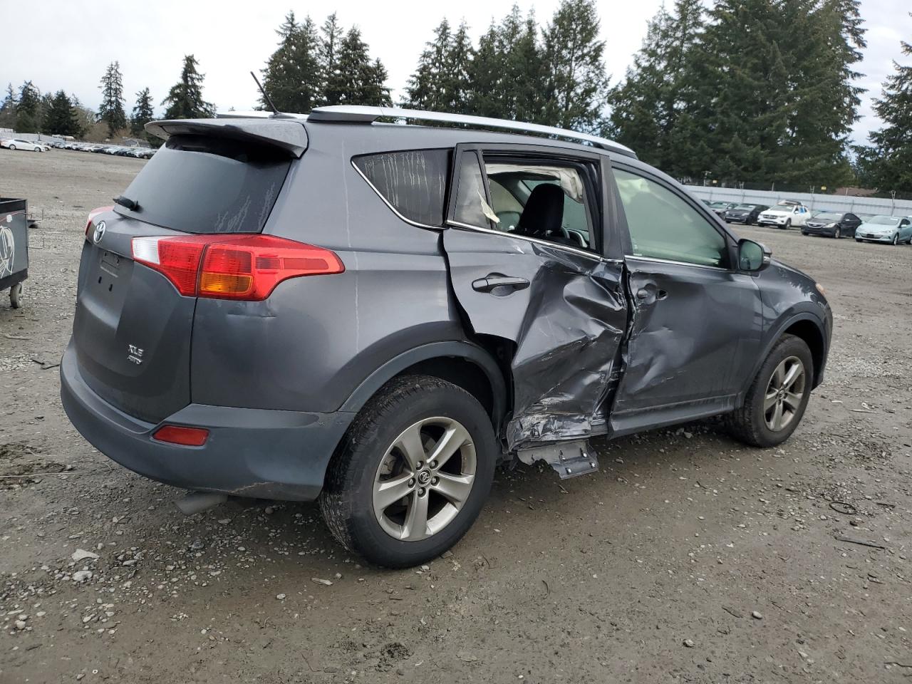 2015 Toyota RAV 4 - Image 3