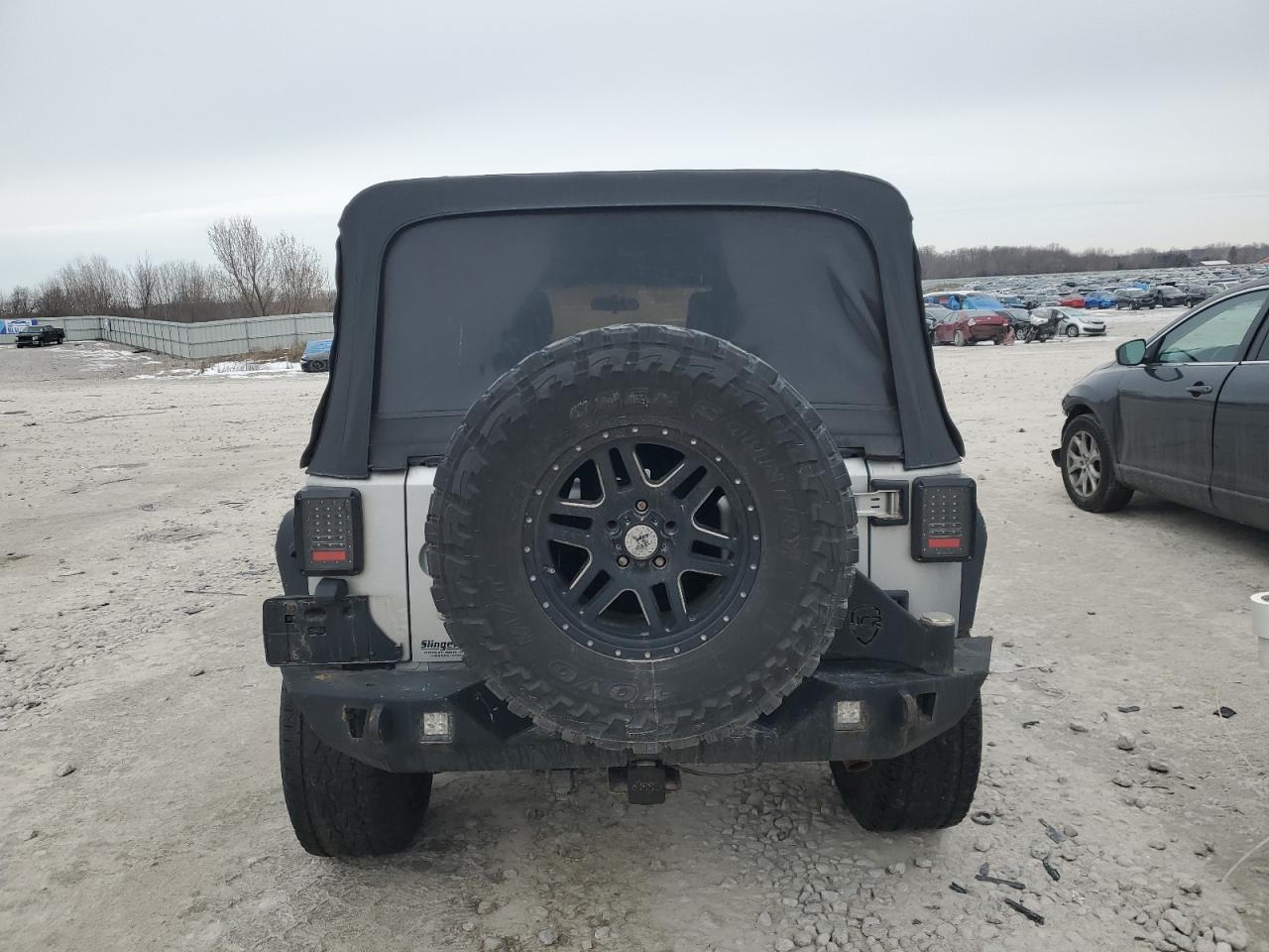 2012 Jeep Wrangler - Image 6