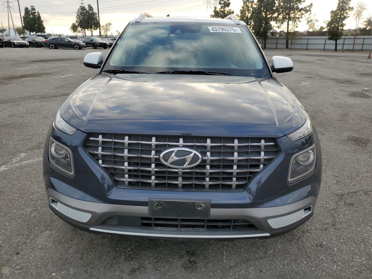 2020 Hyundai Venue - Image 5