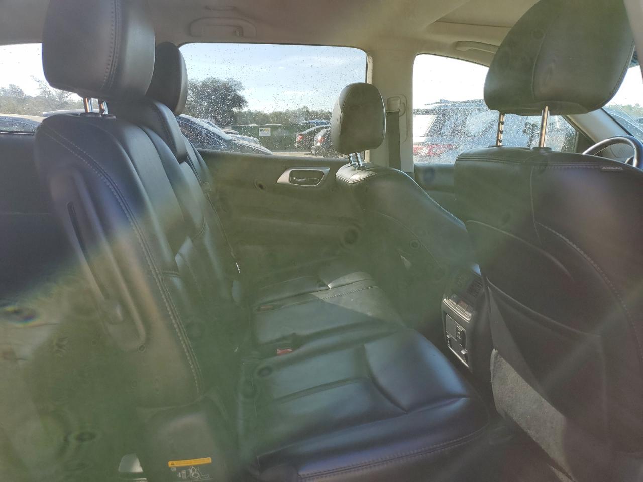 2015 Nissan Pathfinder - Image 11
