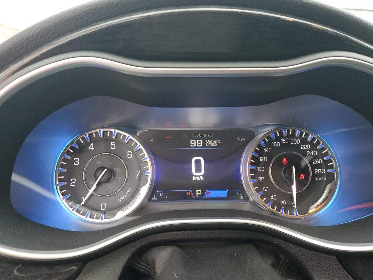 2015 Chrysler 200 - Image 9