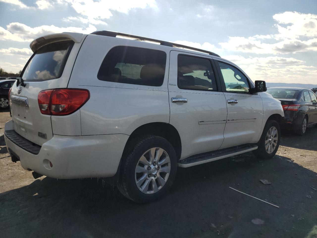 2010 Toyota Sequoia - Image 3