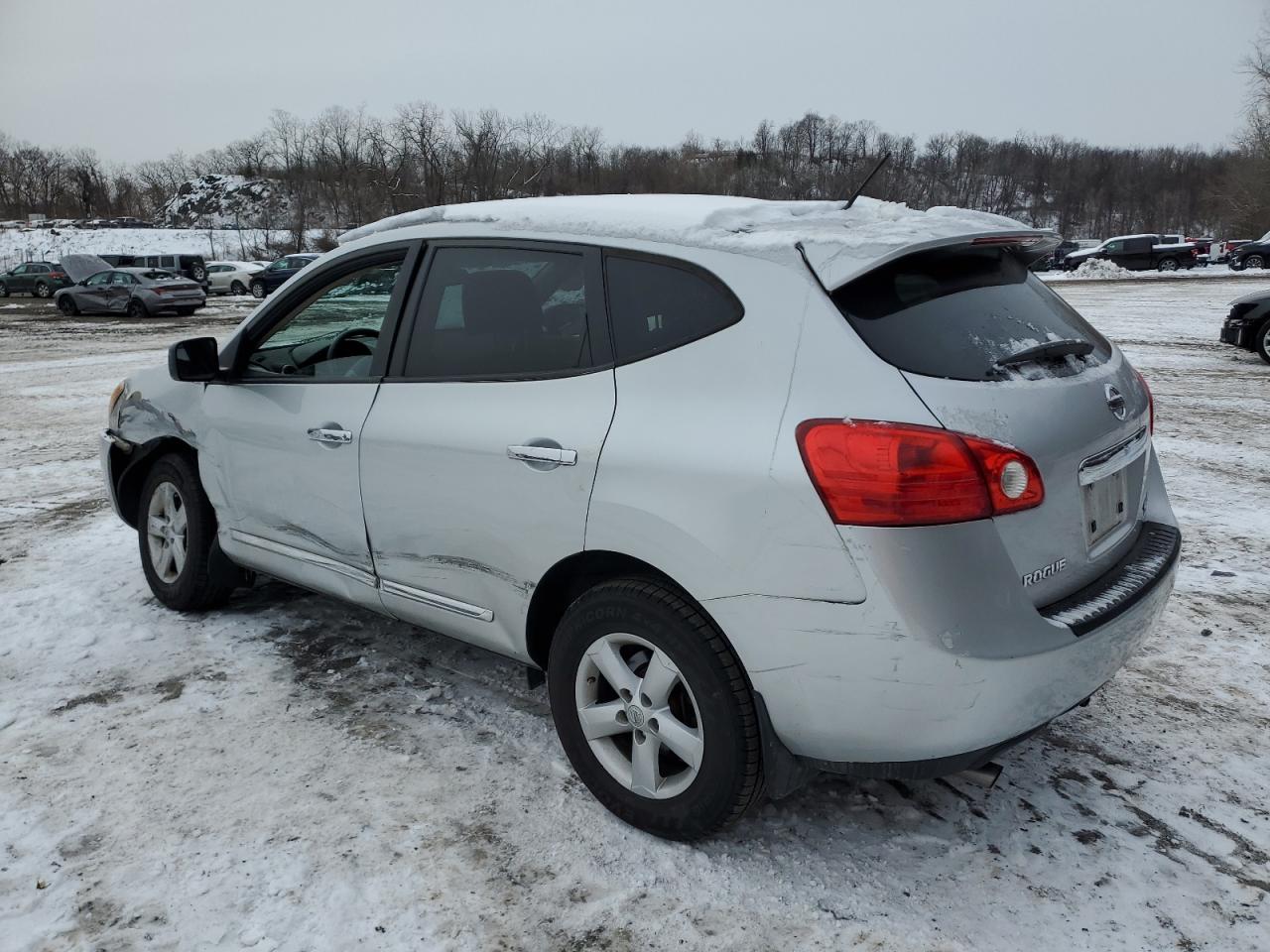 2012 Nissan Rogue - Image 2