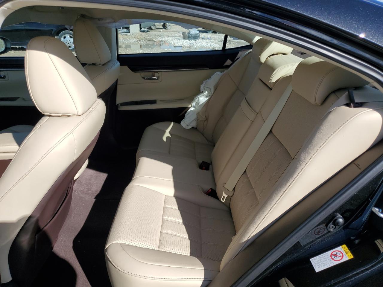 2017 Lexus ES - Image 11