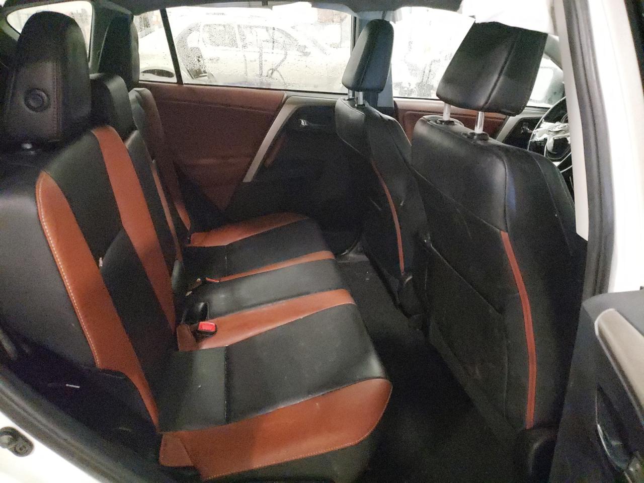 2013 Toyota RAV 4 - Image 11