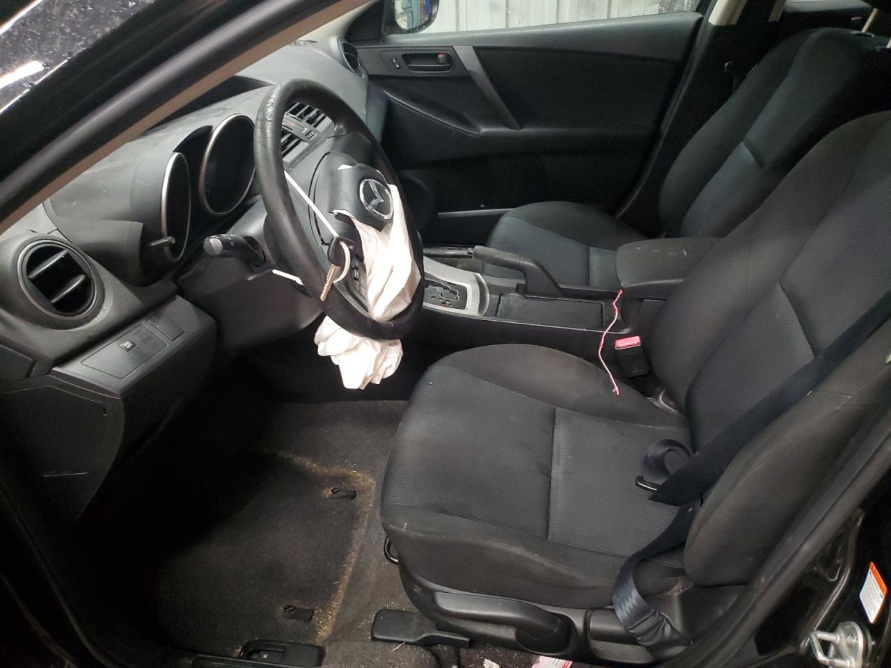2011 Mazda 3 - Image 7