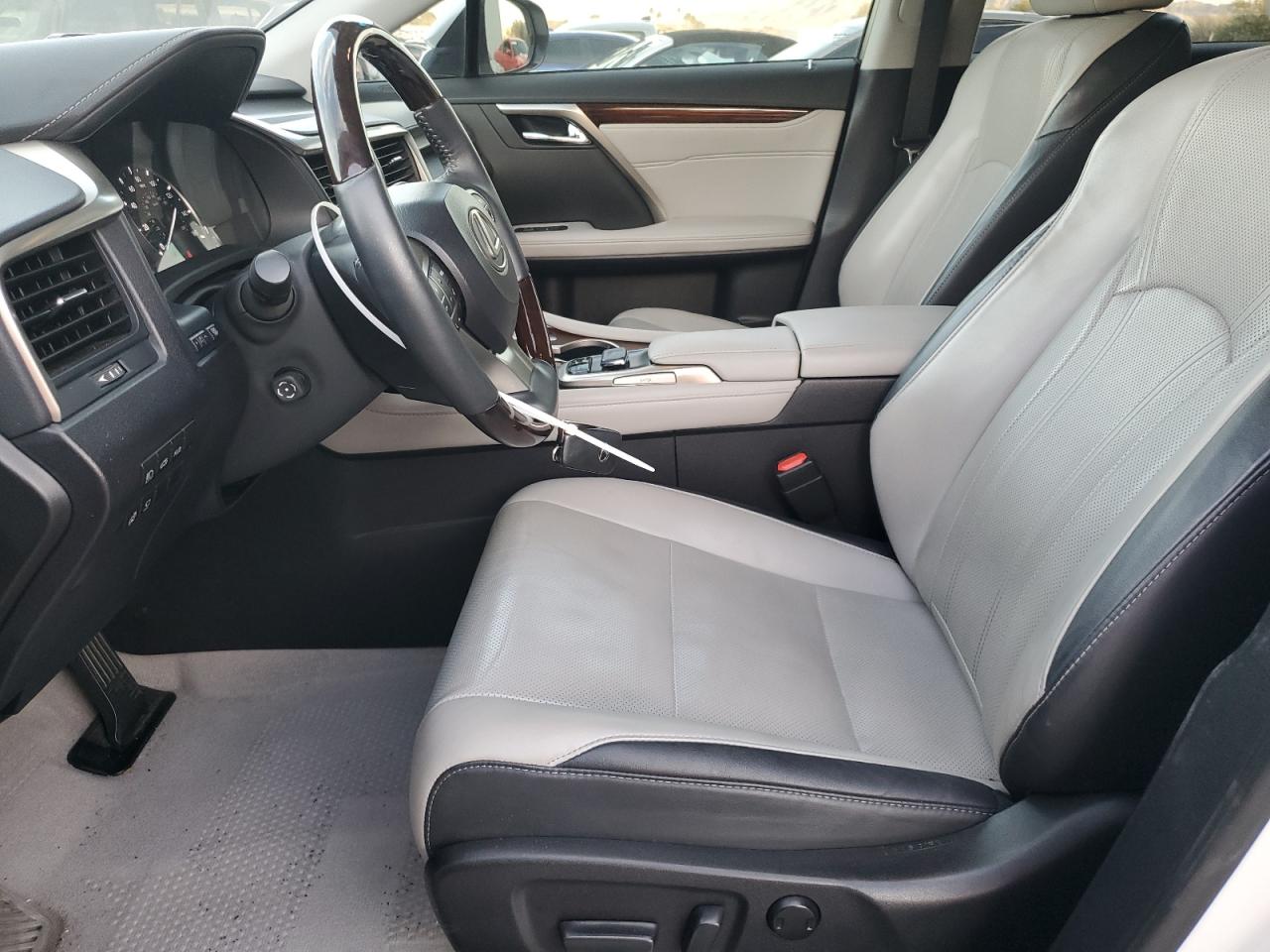 2017 Lexus RX - Image 7