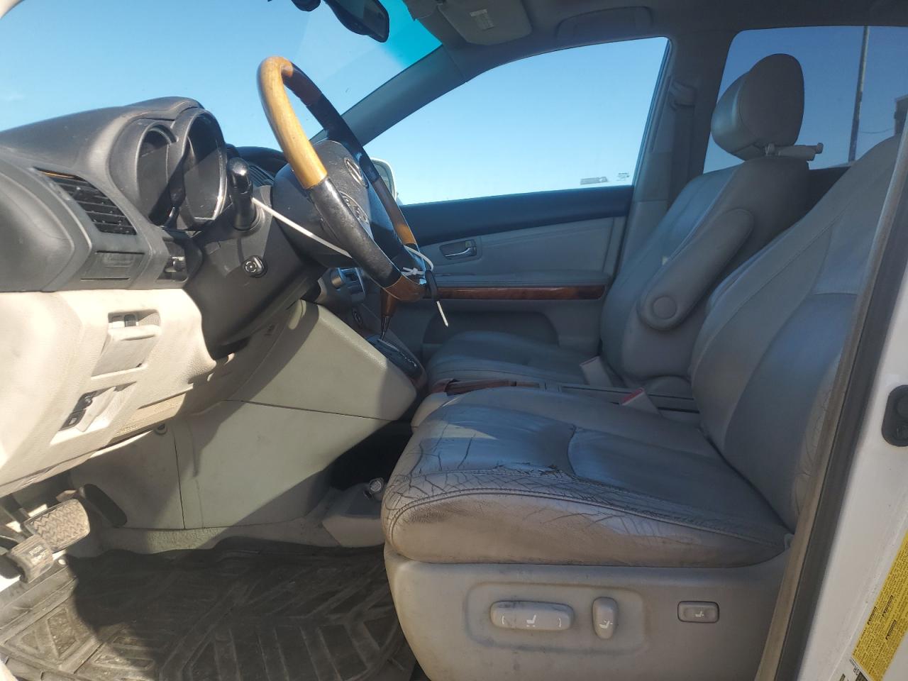 2005 Lexus RX - Image 7