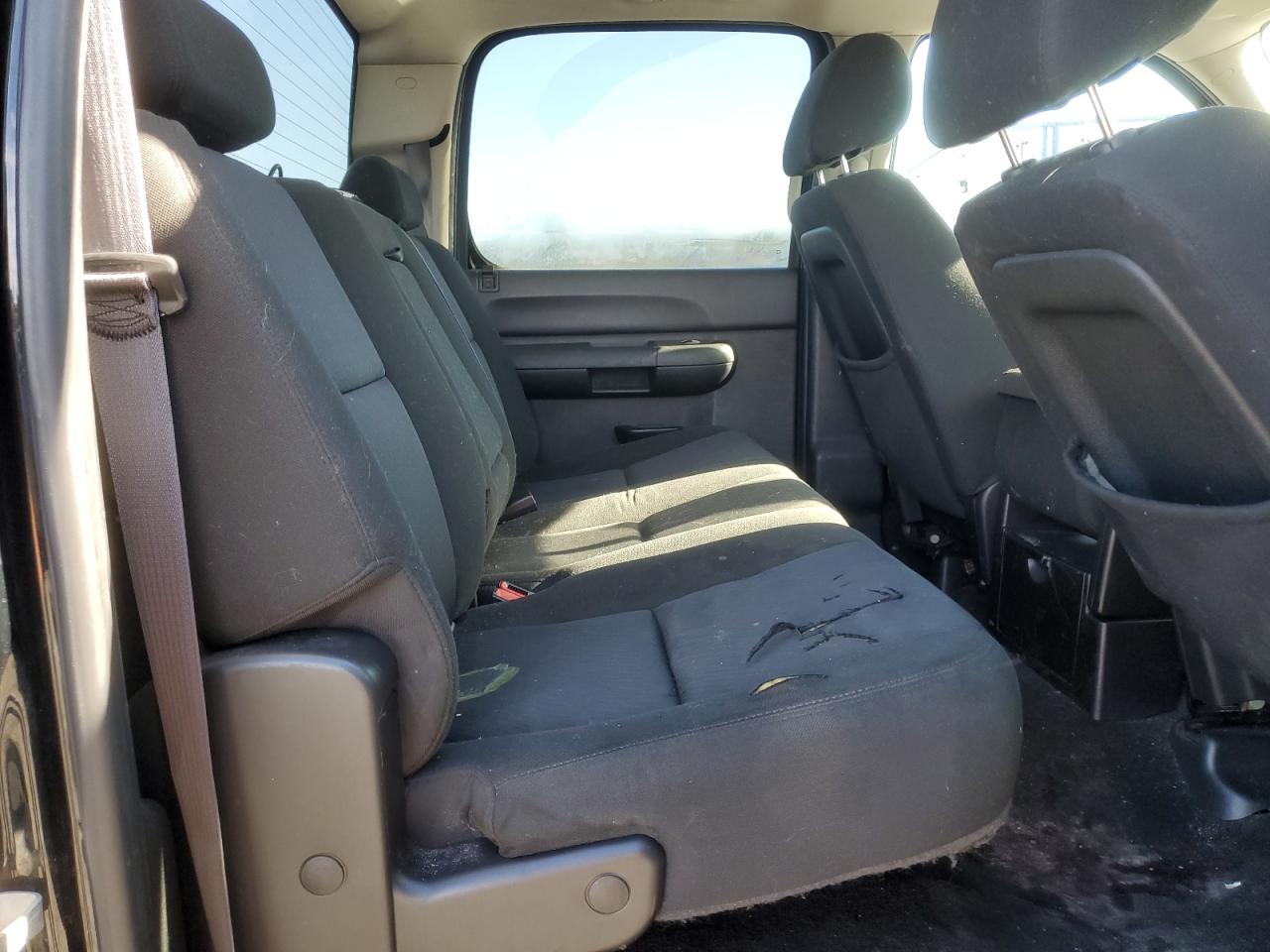 2011 GMC Sierra - Image 10