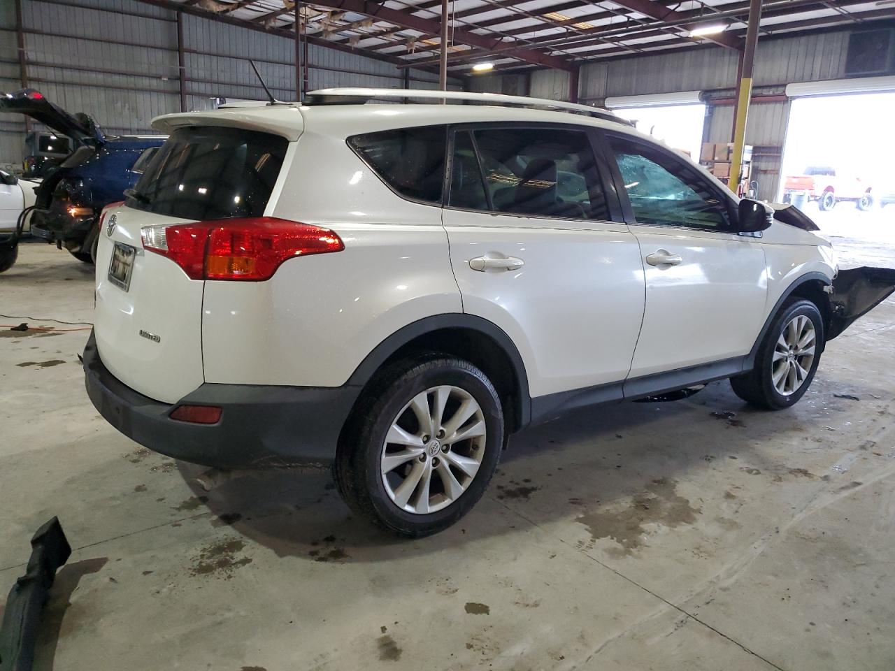 2013 Toyota RAV 4 - Image 3