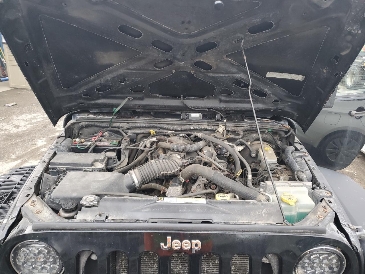 2009 Jeep Wrangler - Image 11