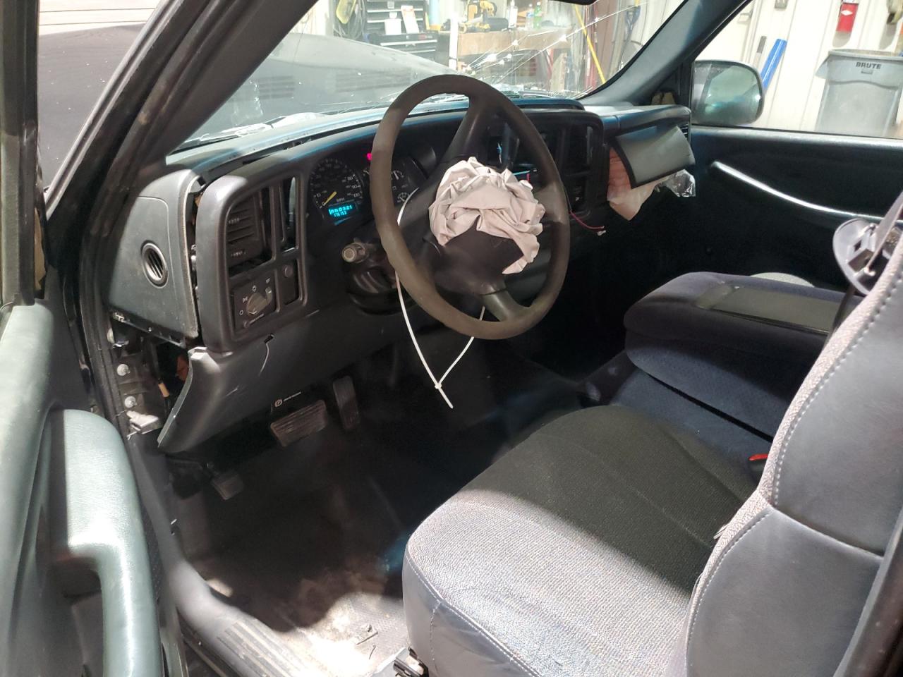 2000 Chevrolet Silverado - Image 8