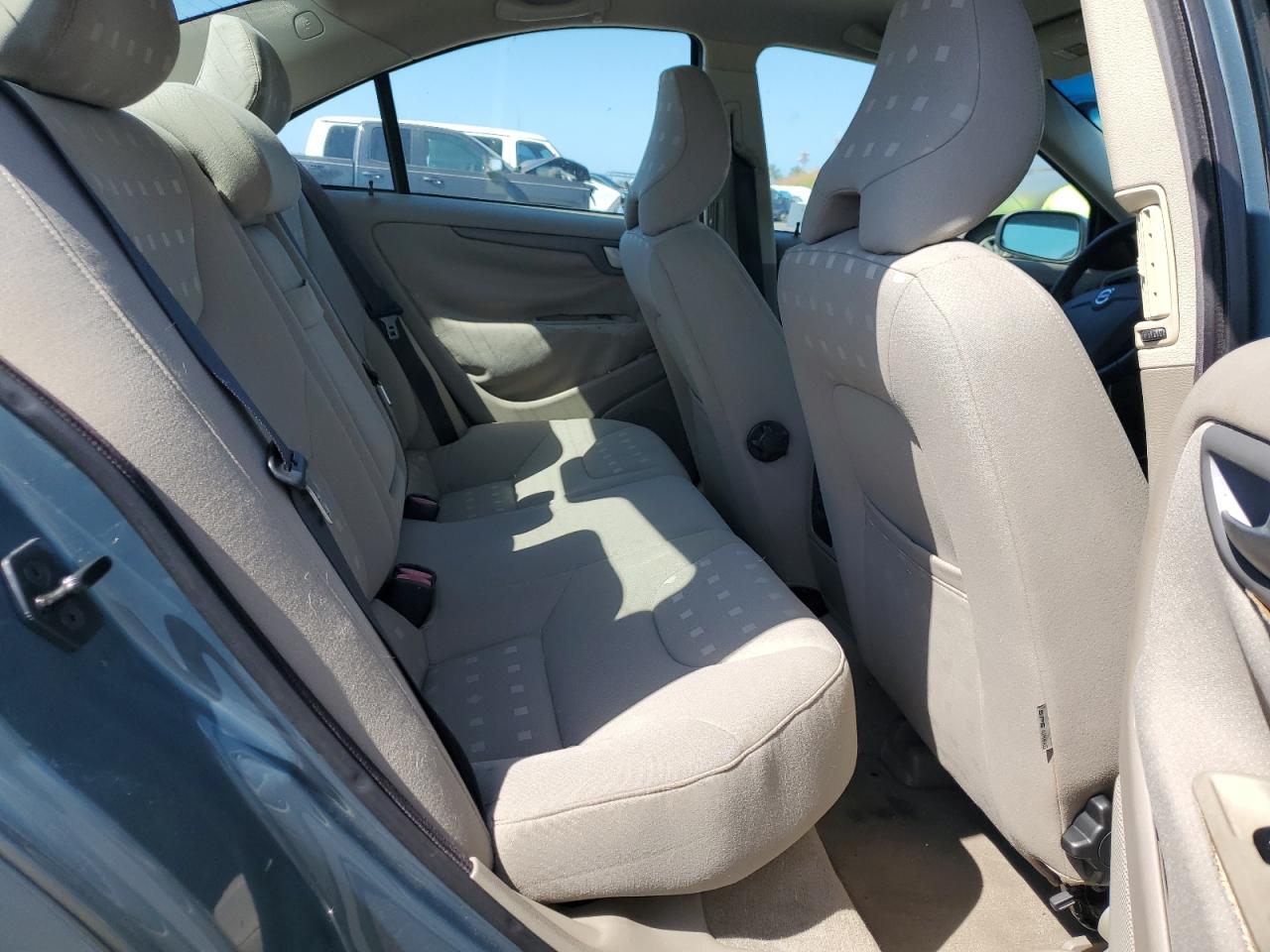 2005 Volvo S60 - Image 10